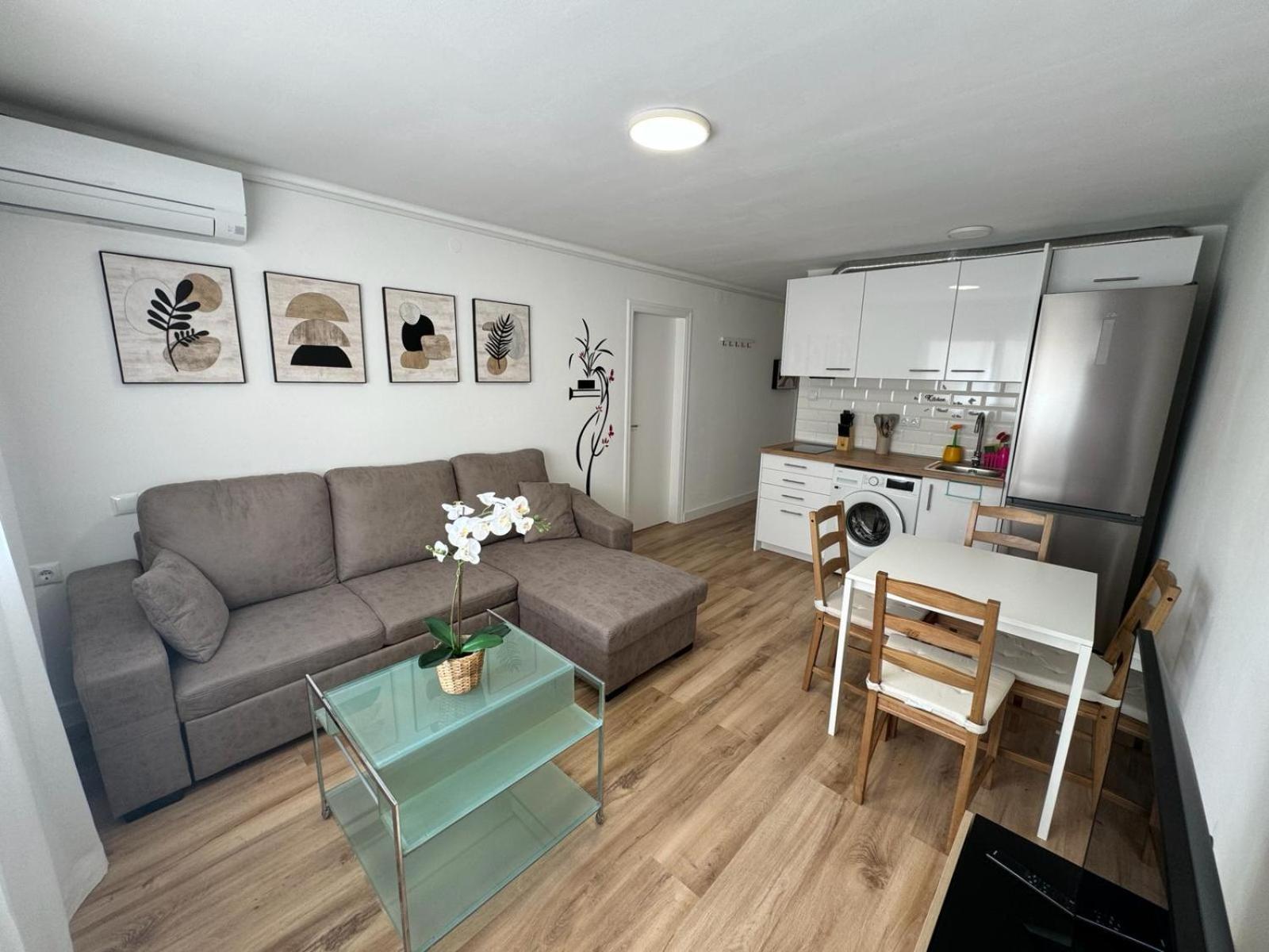 Acogedor Apartamento A 50 Metros Del Mar Cambrils Exteriör bild
